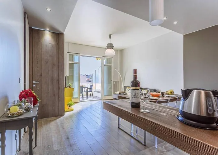 شقة My Casa - Fleurs 22 - Center - Modern W Terrace نيس